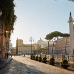 Passeggiate a Roma: itinerari a piedi tra centro storico e quartieri Passeggiate a Roma: itinerari a piedi tra centro storico e quartieri