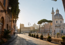 Passeggiate a Roma: itinerari a piedi tra centro storico e quartieri Passeggiate a Roma: itinerari a piedi tra centro storico e quartieri
