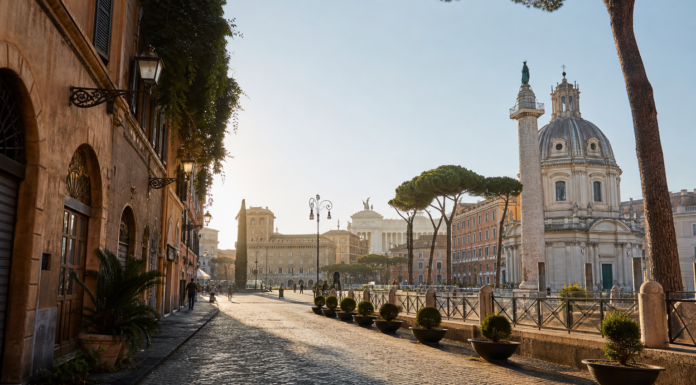 Passeggiate a Roma: itinerari a piedi tra centro storico e quartieri Passeggiate a Roma: itinerari a piedi tra centro storico e quartieri