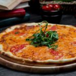 Pizza romana e pizza napoletana: due modi diversi di interpretare la pizza pizza romana e pizza napoletana